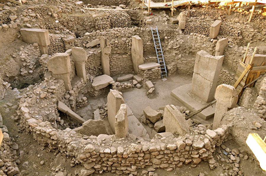 Göbeklitepe'yi ziyaret eden kişi sayısı gün geçtikçe artmaya başladı 