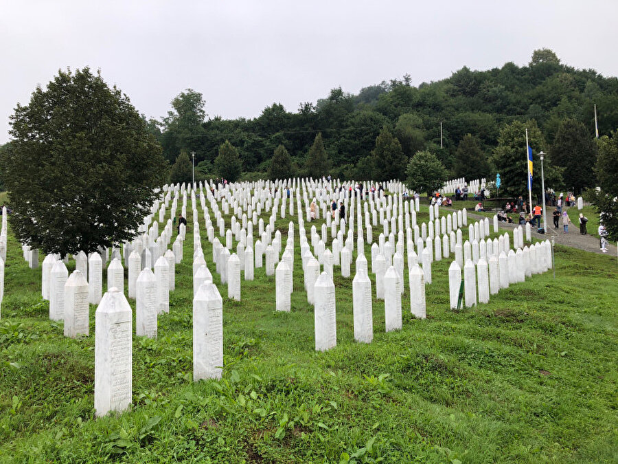 Soykırım Mezarlığı, Potoçari Köyü, Srebrenitsa.