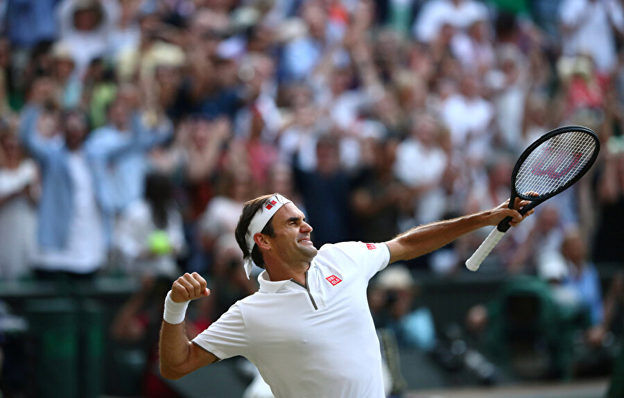 Roger Federer'in galibiyet ve final sevinci.