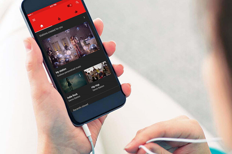 Youtube Music, Premium'da yer alan hizmetlerden biri.