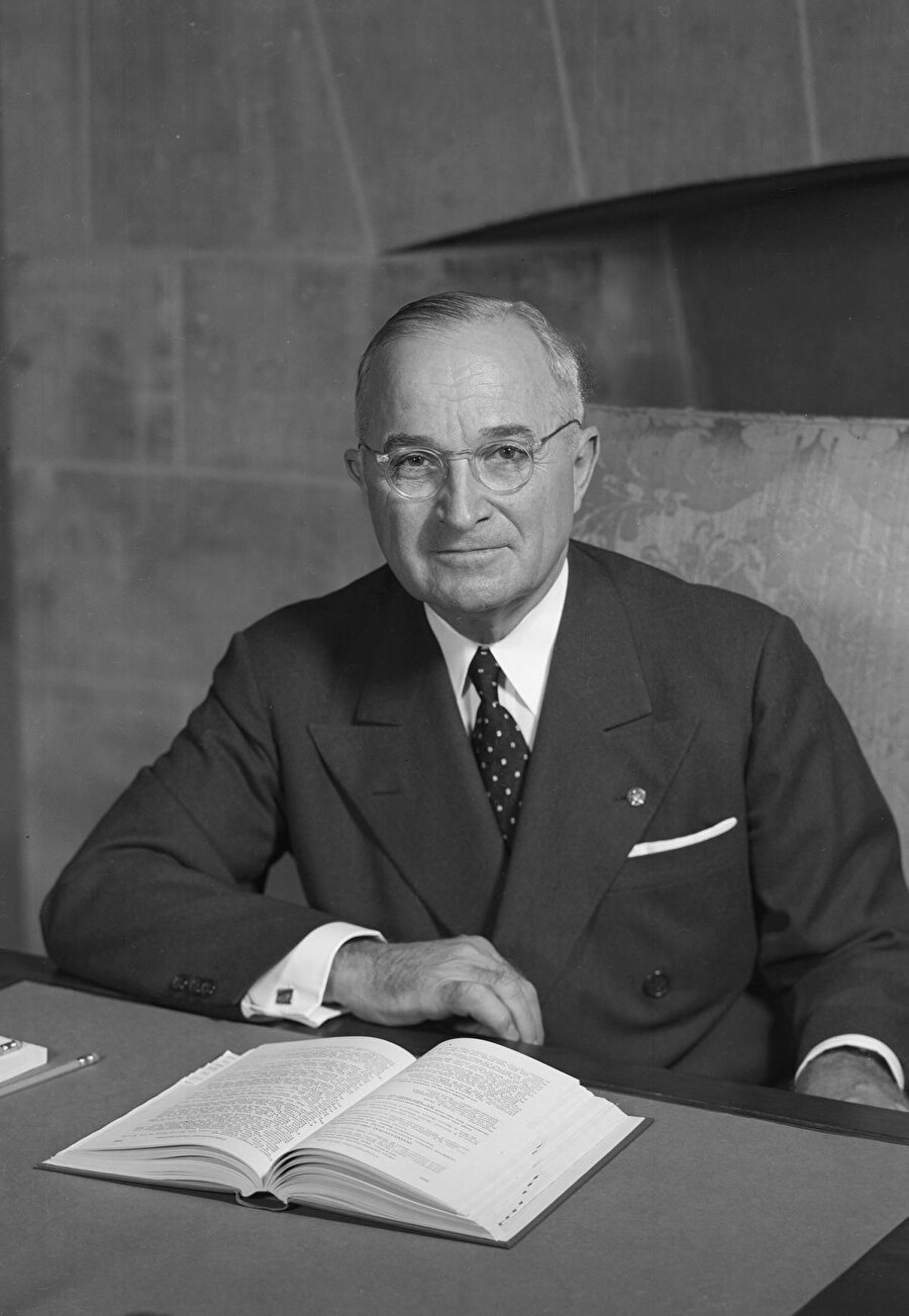 ABD, Japonya'ya atom bambalarını atarken başbakanlık koltuğunda Harry Truman oturuyordu.