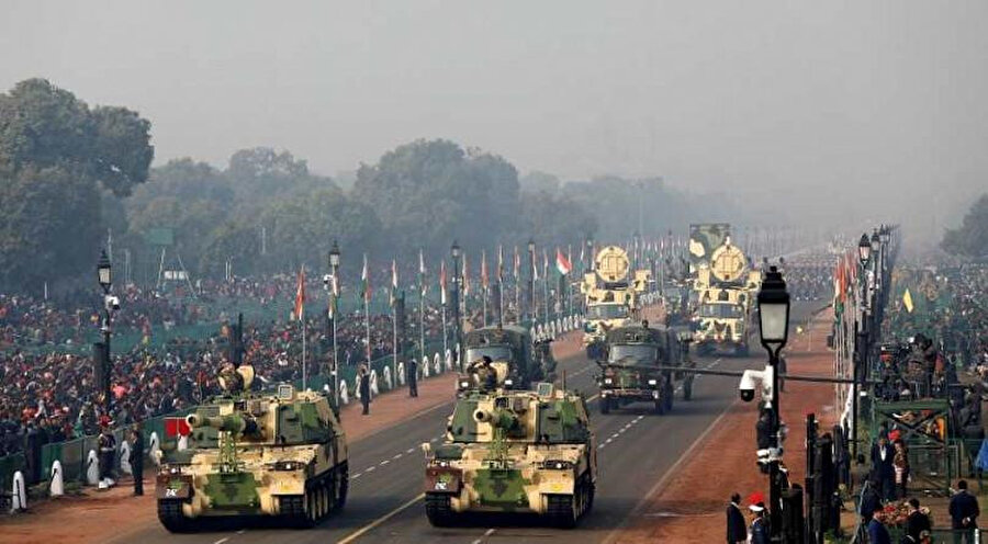 Hindistan ordusu geçit töreni.