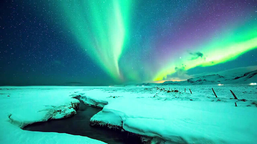 Grönland, doğal güzelliği ve kuzey ışıkları sebebiyle tam anlamıyla bir doğa harikası.