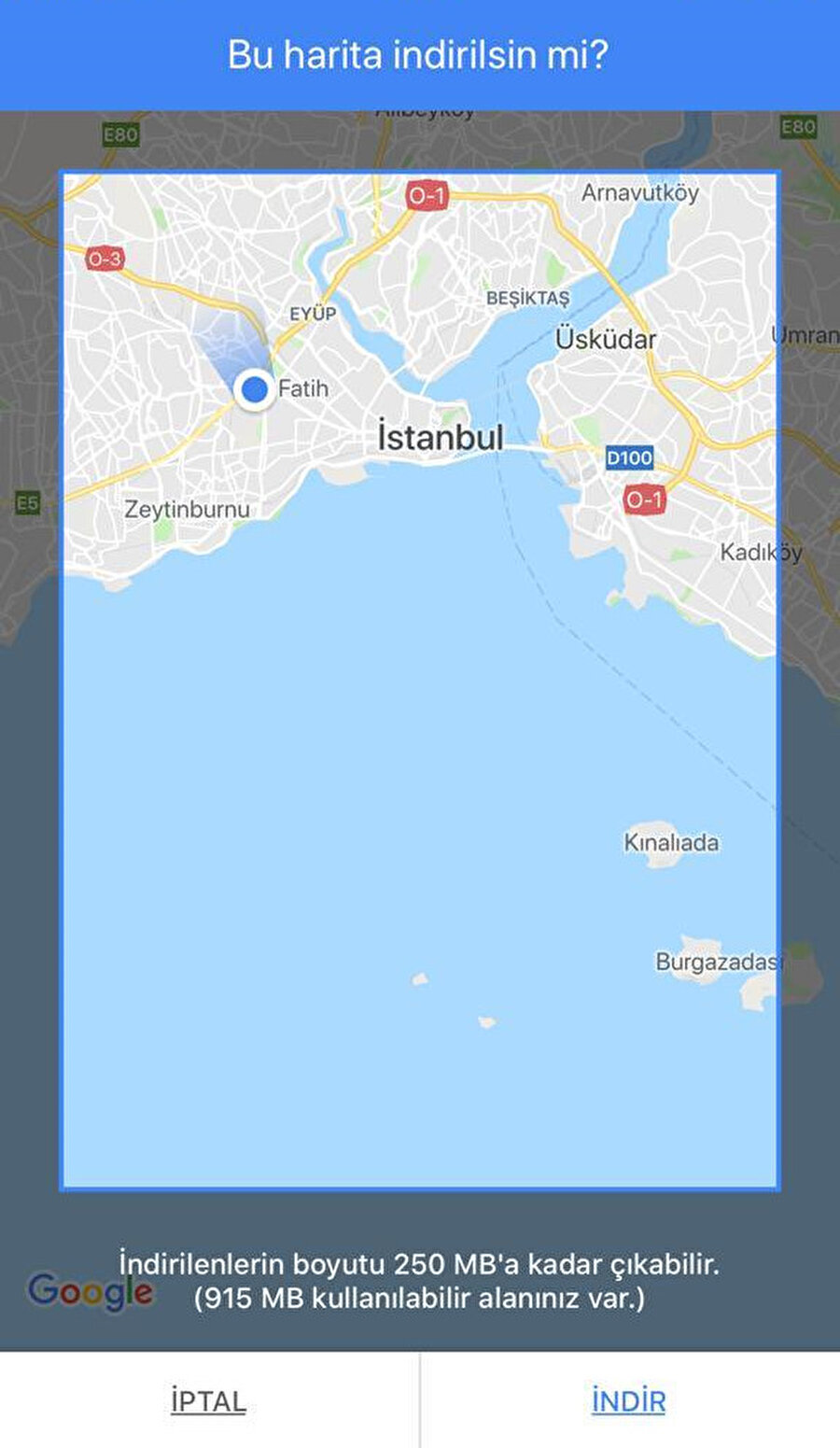 Google Haritalar'da belirli bir bölgeye ait özel haritayı seçip indirebilirsiniz. Böylece mobil kotadan harcamadan çevrimdışı olarak uygulamayı kullanmaya devam edebilirsiniz.
