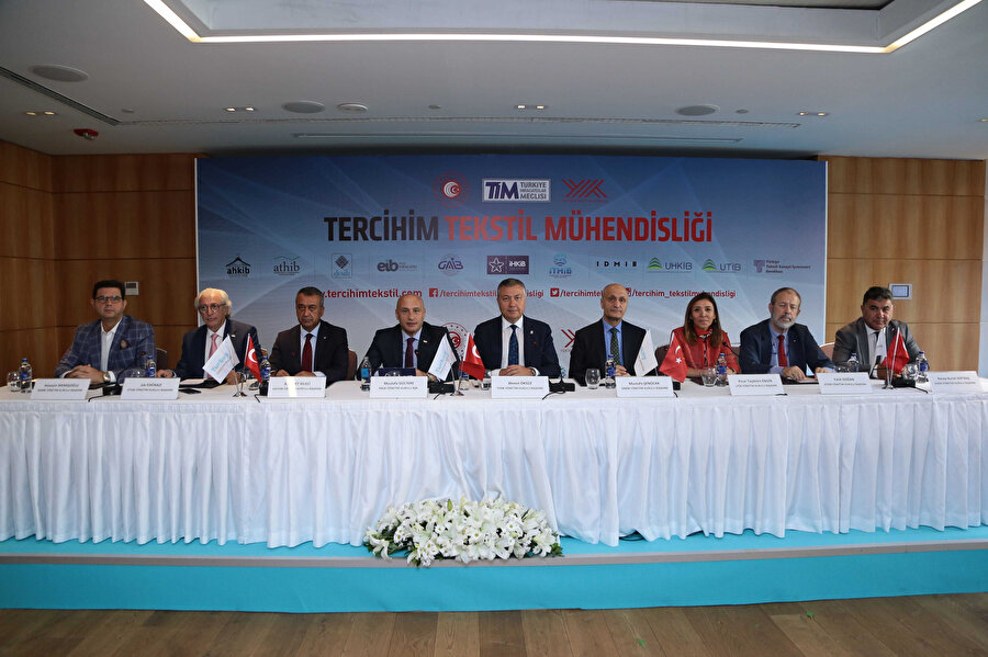 Toplantı İstanbul Taksim'de gerçekleştirildi.