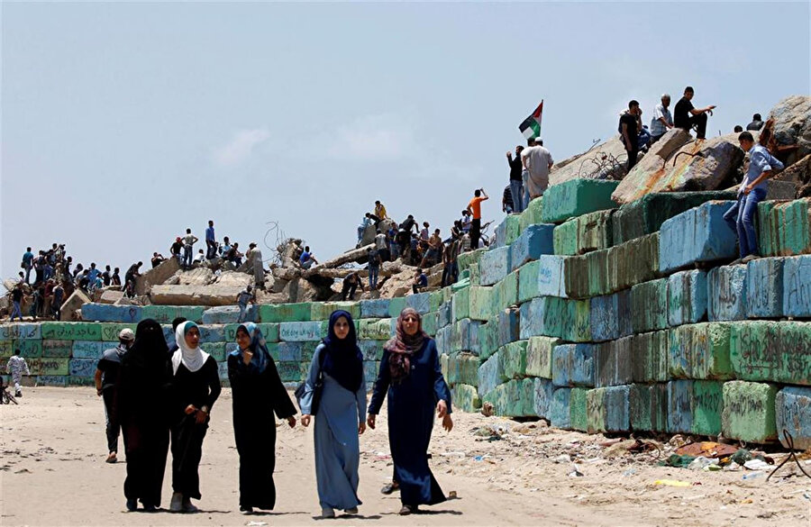 Gazzelilerin çoğu, yaşadıkları bölgenin dışına hiç çıkmayan gençlerden oluşuyor.
