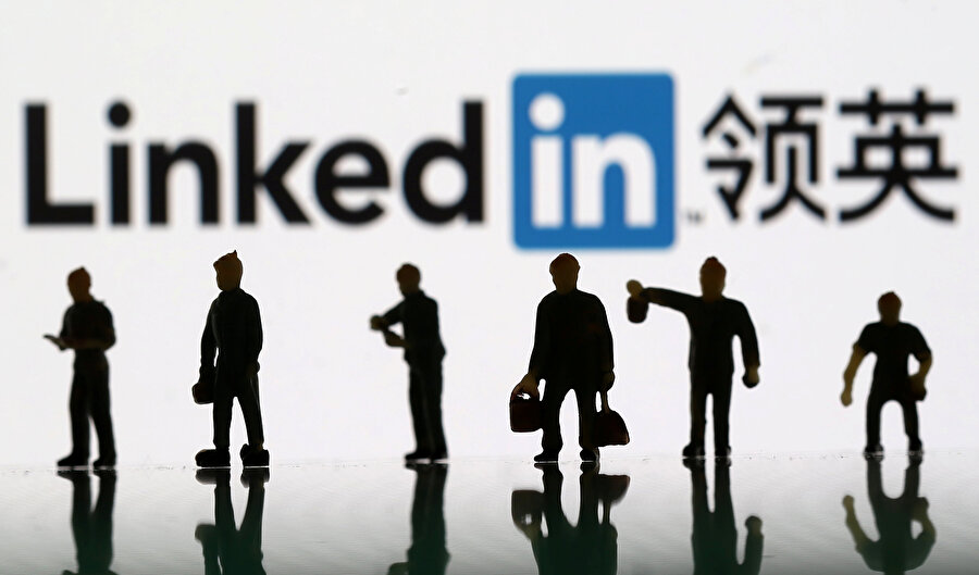 LinkedIn, dünya genelinde milyonlarca kullanıcının kariyer hareketlerini barındırıyor.