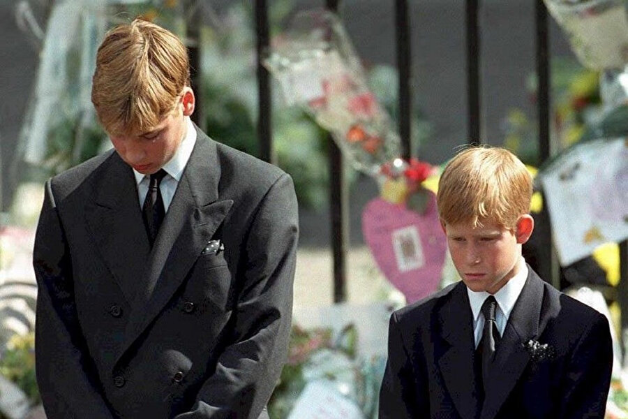 Prens William ve Prens Harry / Diana'nın cenaze töreni