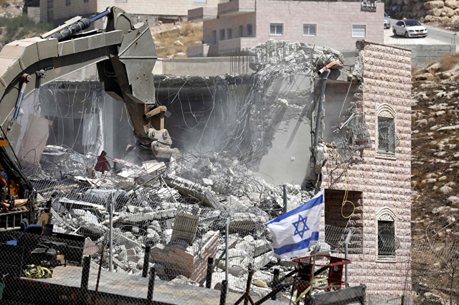 Yahudi yerleşimcilere daha fazla yer açmak isteyen İsrail'in, Batı Şeria'daki yıkım faaliyetleri.