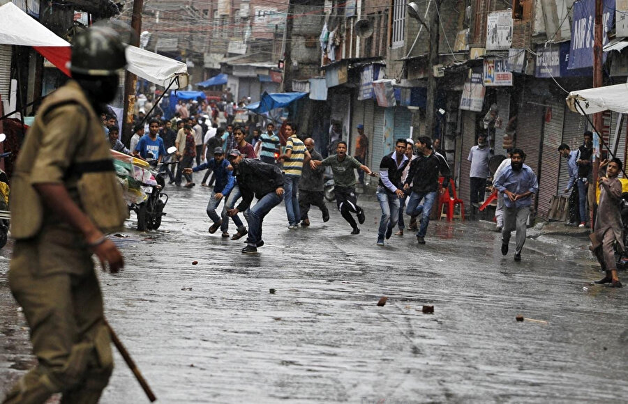 Yeni Delhi yönetimi 5 Ağustos'tan bu yana Cammu Keşmir'e müdahalede bulunuyor 