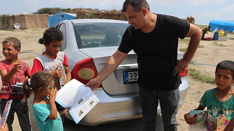 Ahmet Yerlikaya, kurduğu dernek sayesinde 12 bin çocuğa kitap yardımı yapıyor 