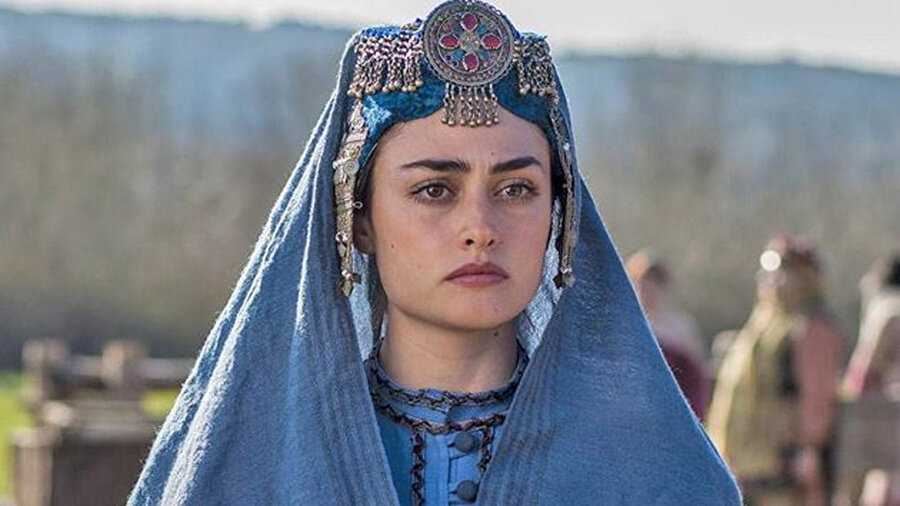 Diriliş Ertuğrul dizisinde Halime Sultan'ı canlandıran Esra Bilgiç 