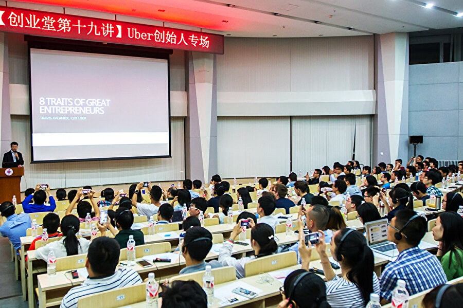 Çin, 'dil bilimi' üzerine akademik düzeyde çok sayıda araştırma ve geliştirmeye imza atıyor. 