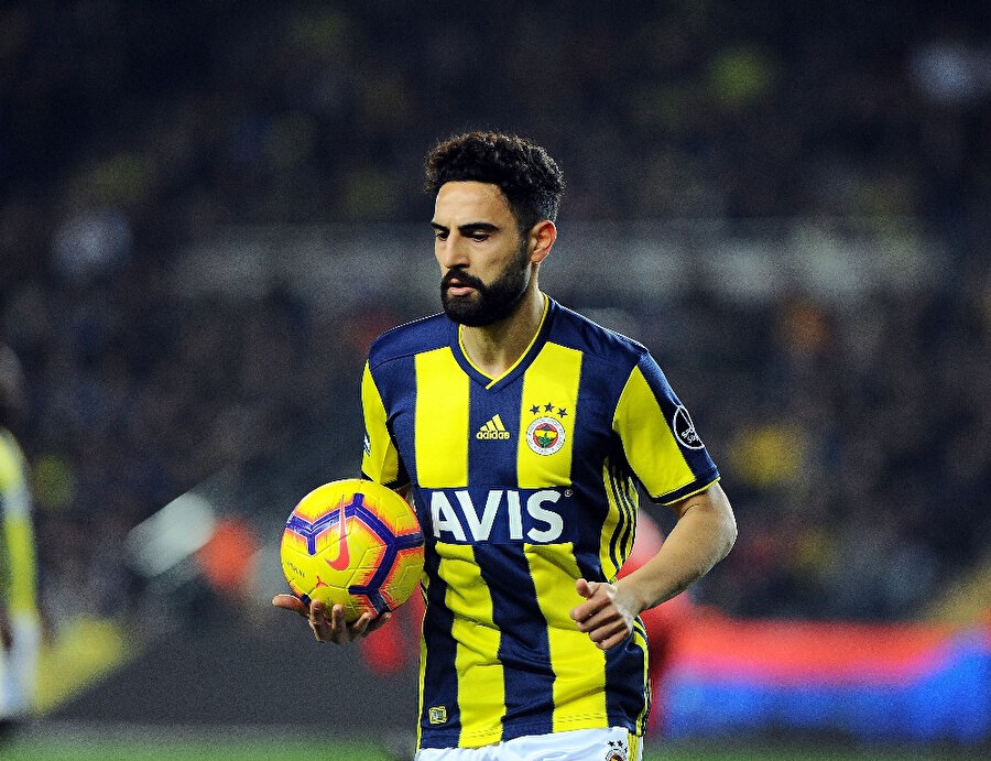 Fenerbahçe'de Mehmet Ekici kadro dışı kaldı.