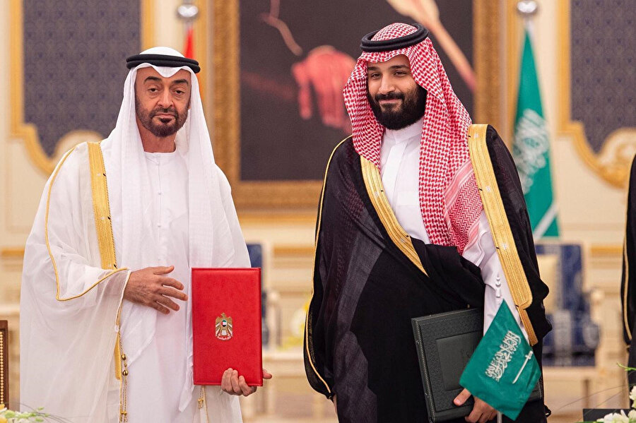 Abu Dabi Veliaht Prensi Muhammed bin Zayid (solda) ve Suudi Arabistan Veliaht Prensi Muhammed bin Selman (sağda)