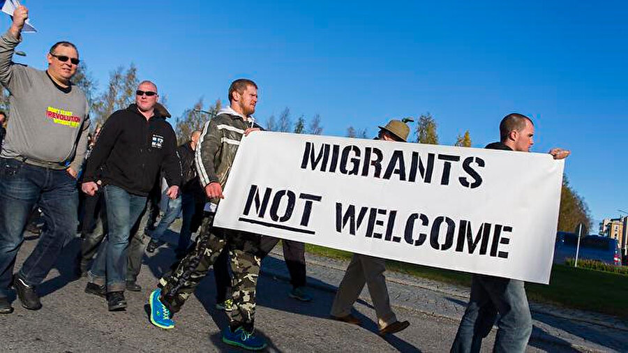 Göçmen karşıtı bir eylem, İsveç.