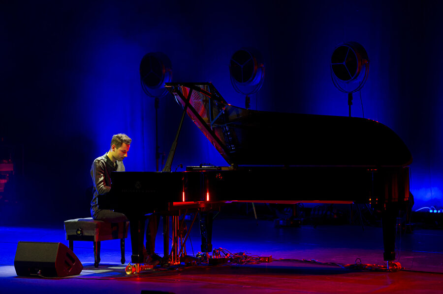Peter Bence, Türkiye'de konser verdi