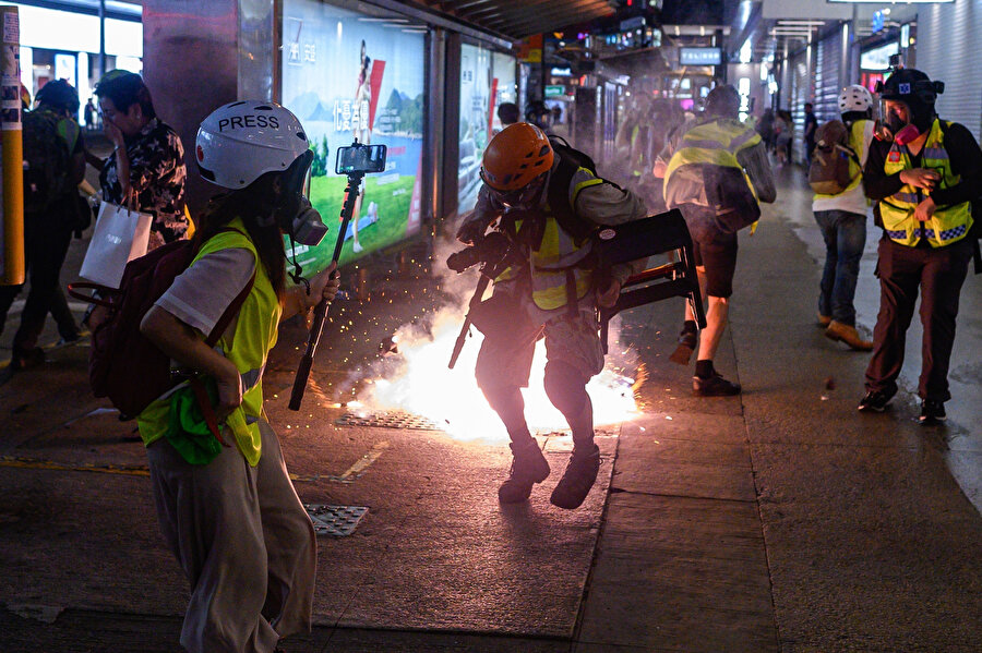 Hong Kong'daki gösterilerin şiddeti her geçen gün artıyor 