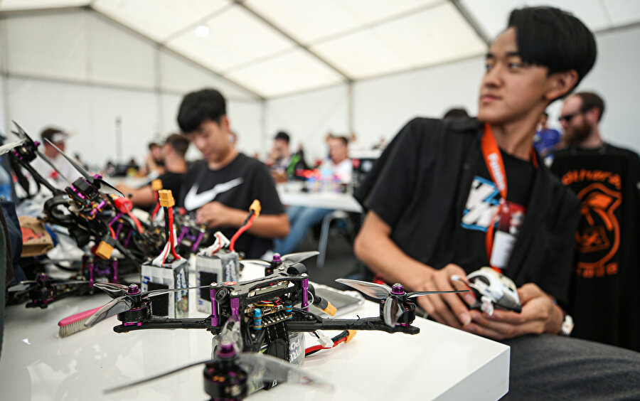 World Drone Cup'ta dünyanın en yetenekli pilotları bir araya geldi.