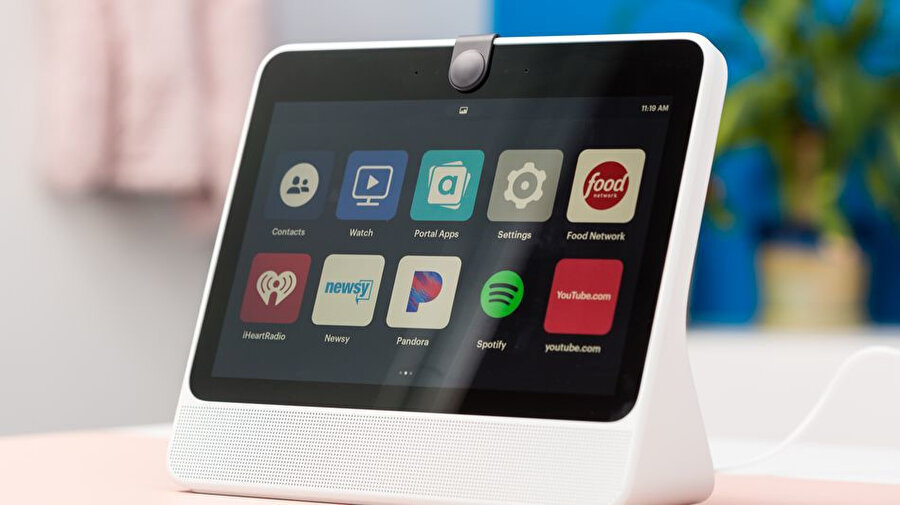Facebook Portal.