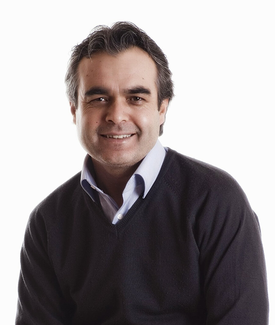 Prof. Dr. Abdullah Koçak ile son çalışma konusu olan ve hayatımızın neredeyse her köşesine sirayet eden WhatsApp grupları üzerine konuştuk.