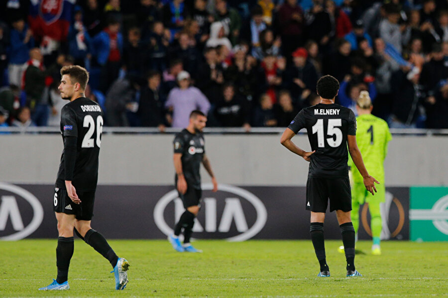 Beşiktaşlı futbolcuların üzüntüsü kameralara böyle yansıdı.