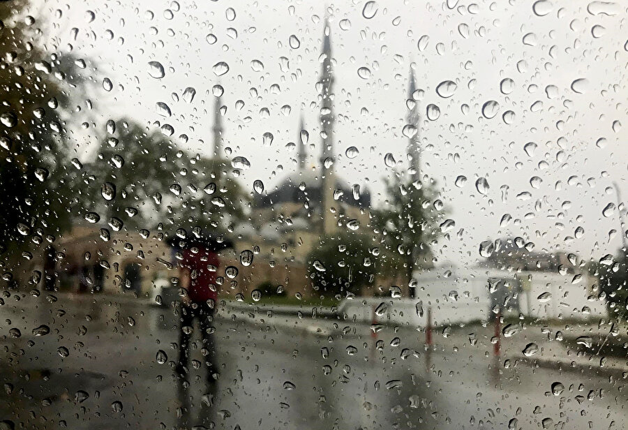 İstanbul'da da sağanak yağış bekleniyor.