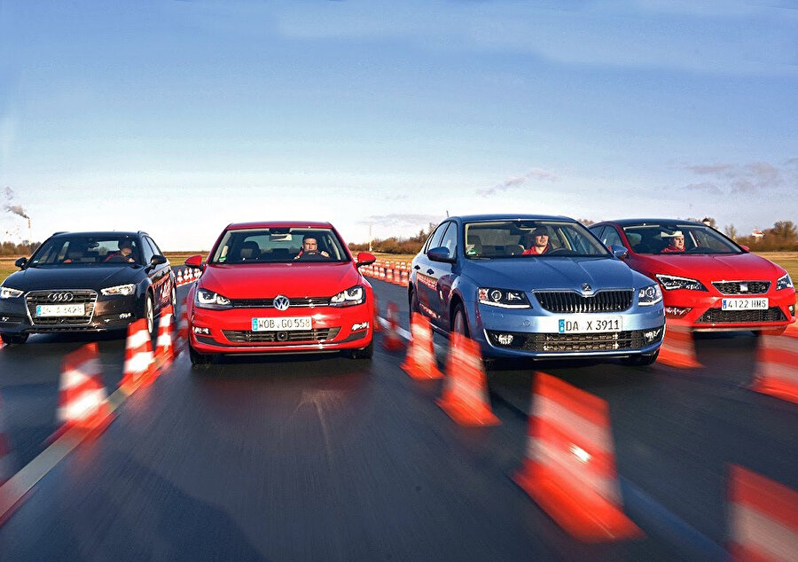 Volkswagen, uzun süredir gündemde olan 1,3 milyar euroluk fabrika yatırımı için kararını kasım ayında açıklayacak.