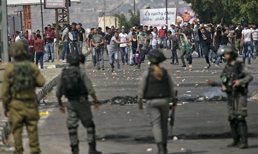 Gazze Şeridi'ndeki protestolara İsrail polisinin müdahalesi.