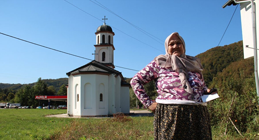 Fata Orlovic, evinin bahçesine inşa edilen kilisenin yıkılması mücadelesini kazandı.