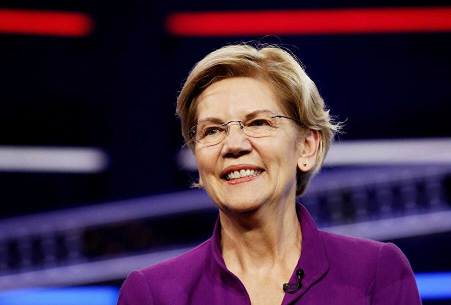 Demokrat Parti'nin Başkanlık için belirlediği aday adayı Elizabeth Warren. 