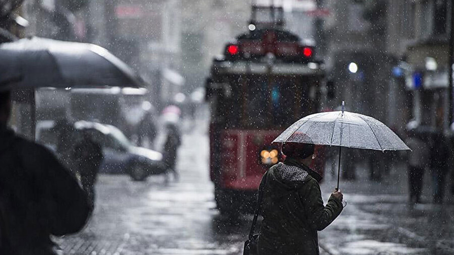 Meteoroloji'den İstanbul başta olmak üzere pek çok il için sağanak yağış ve hava durumu uyarısı geldi.