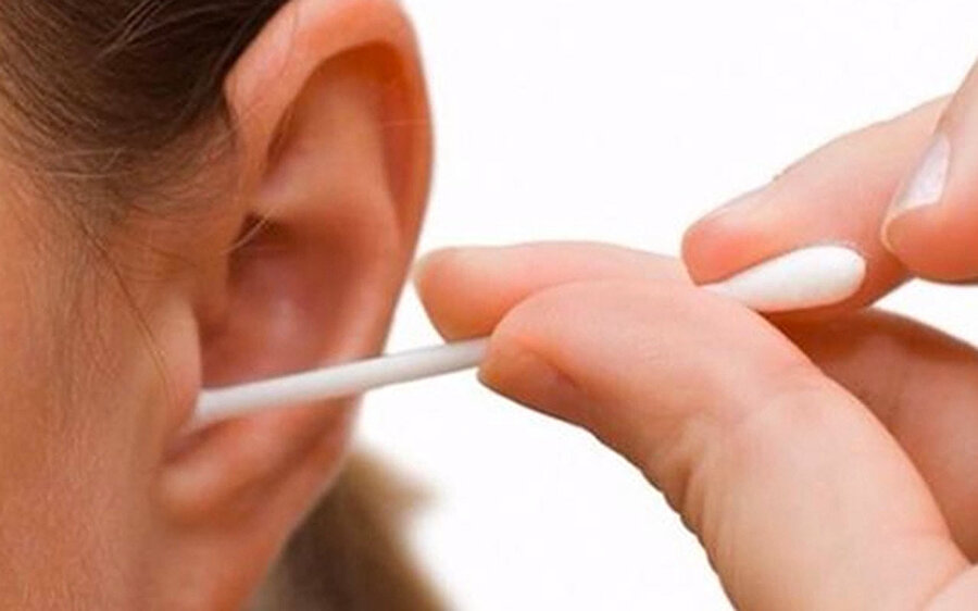 Kulak temizlenme çubuğu hem çevreye hem de kulağımıza zarar veriyor