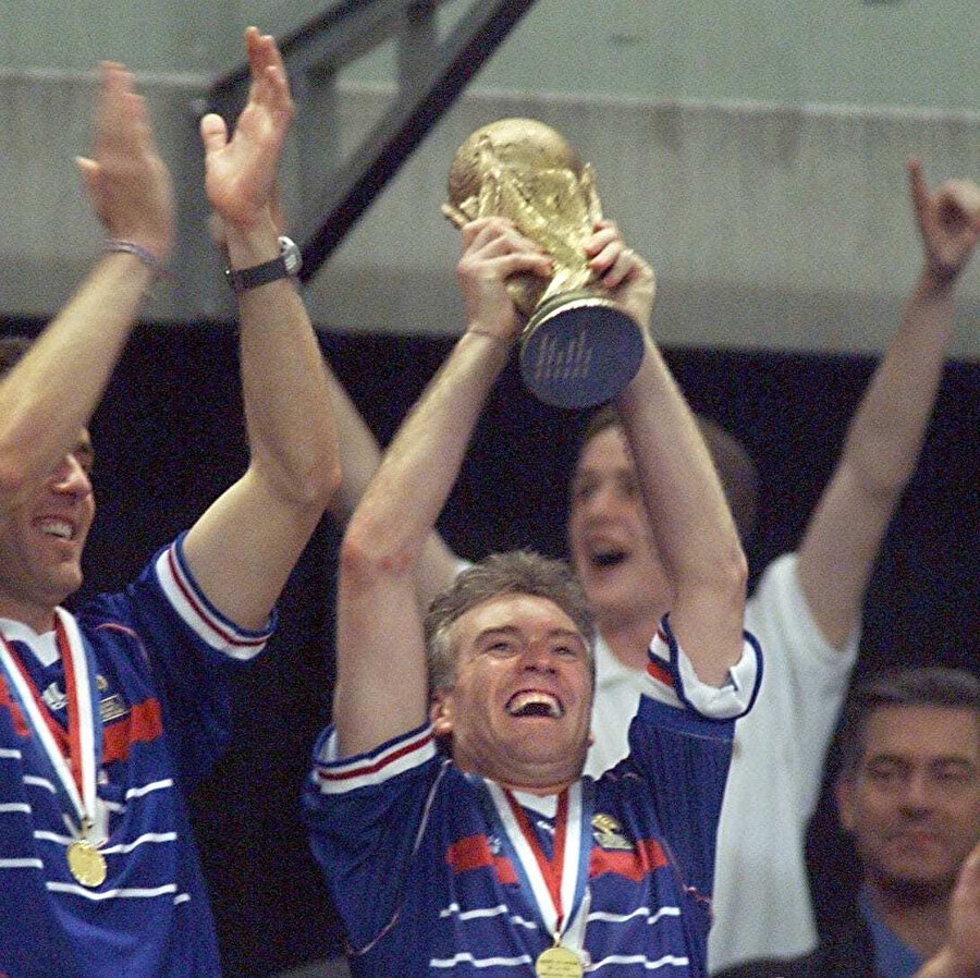 Fransa,1998 Dünya kupası finalinde Brezilya'yı 3-0 mağlup etti