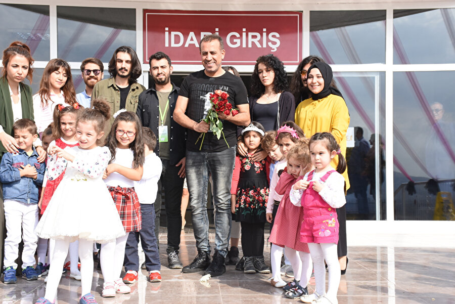 Haluk Levent.