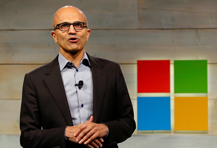 Microsoft CEO'su Satya Narayana Nadella'nın yıllık maaşı 2.3 milyon dolar.