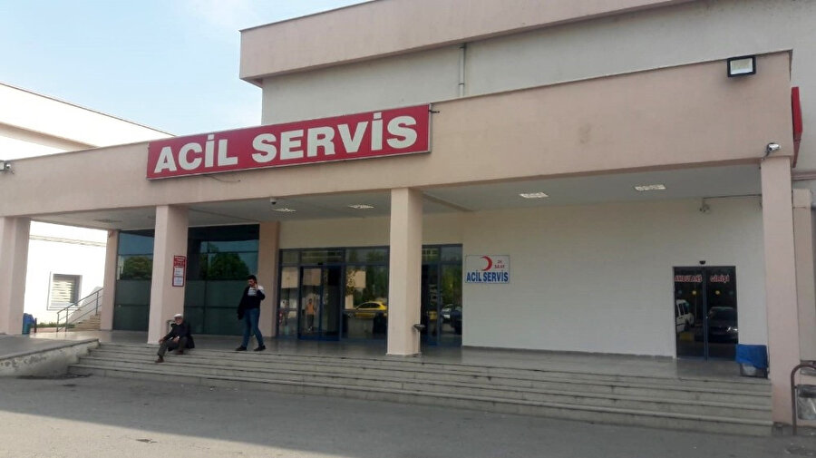 Teröristler tarafından roketli saldırı düzenlenen Iğdır'ın Aralık İlçesi Gökay Hudut Karakolu'nda yaralanan askerler hastaneye kaldırıldı. -İHA