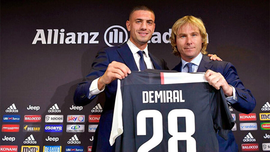 Merih Demiral Juventus'ta bu sezon 90 dakika forma giydi.
