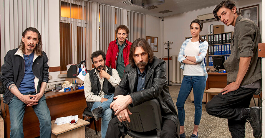 Behzat Ç. yeni bölümleri ve yeni oyuncu kadrosuyla BluTV'de yeniden yayınlanmaya başlamıştı