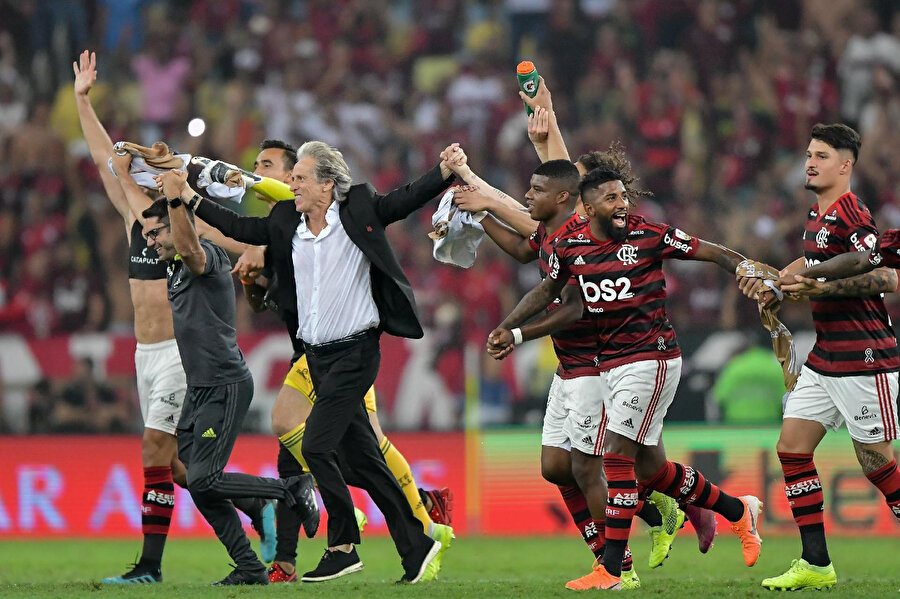 Flamengo - River Plate final maçı 23 Kasım'da oynanacak.
