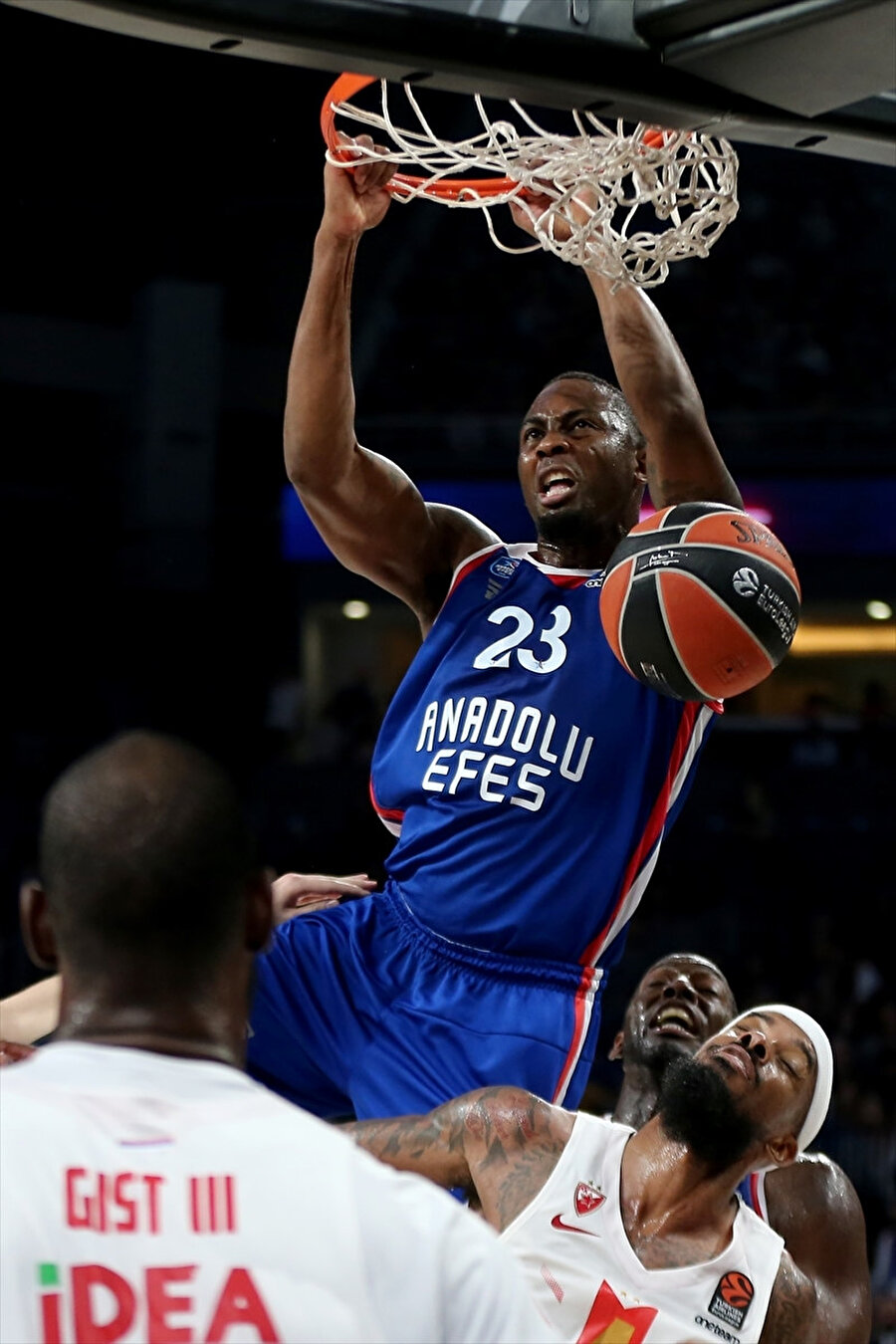 James Anderson 7 sayı 6 ribauntla maçı tamamladı.