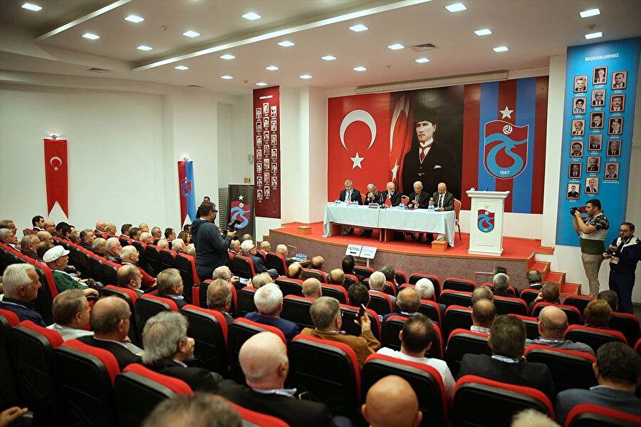 Genel kurulda, mali raporlar ile kulüp denetim kurulu raporu görüşülecek.