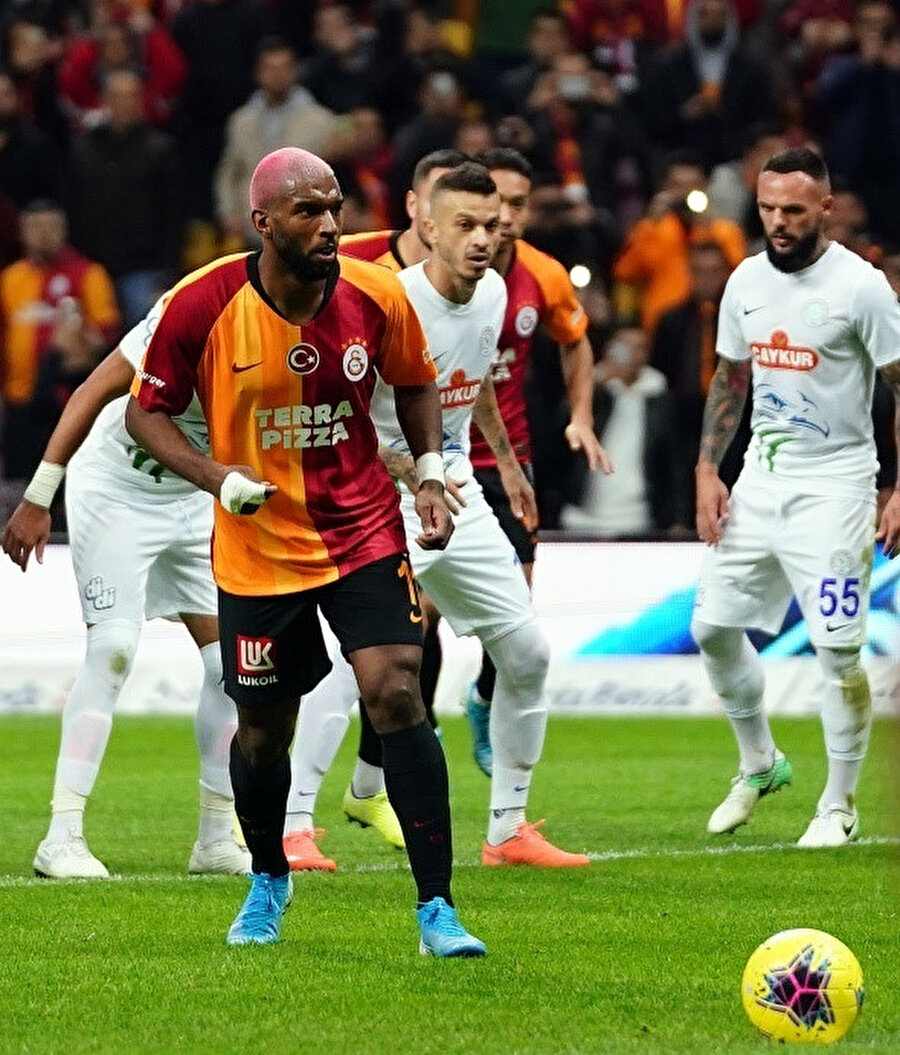 Ryan Babel bu sezon 4 gol kaydetti.