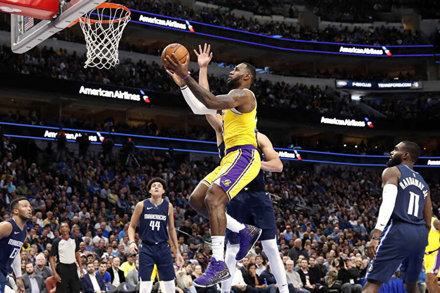 LeBron James bu sezon 34.2 dakika ortalaması ile 26.4 sayı üretti.