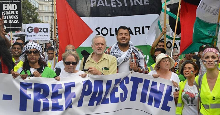 Corbyn, İngiltere'de Filistin'e destek veren siyasilerden biri olarak tanınıyor.