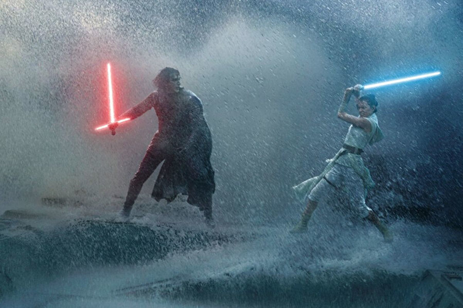 Star Wars serisine bu yıl 2 film daha ekleniyor.