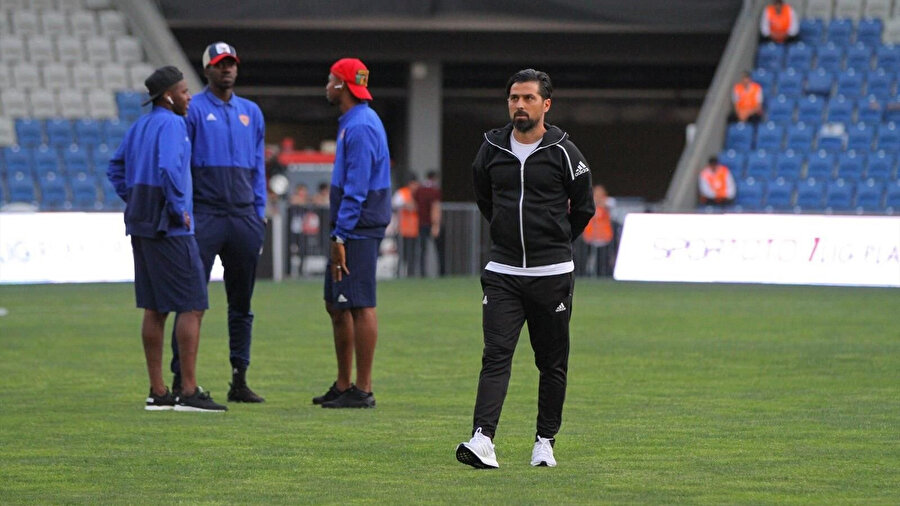 Göztepe'de İlhan Palut sesleri.