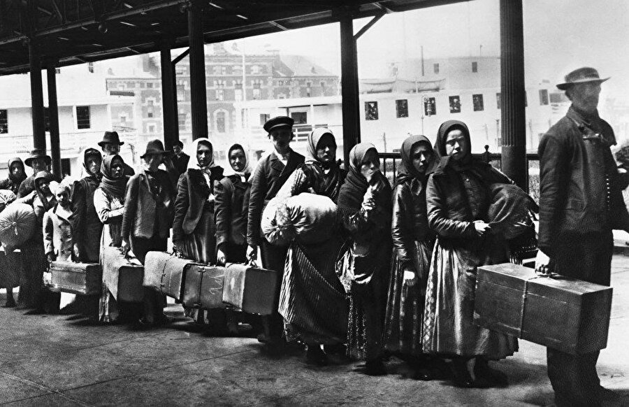 Almanya'ya gelen Türk işçiler