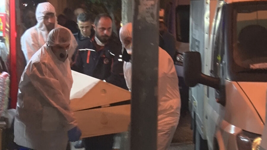 Fatih'te bir evde 4 kardeş ölü bulundu.- DHA