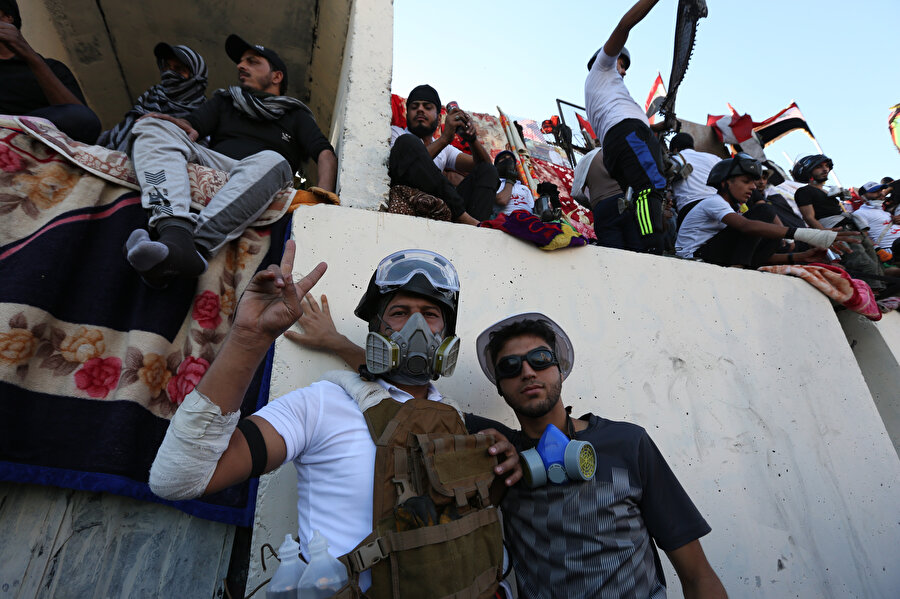 Irak'ta hükümet karşıtı gösteriler devam ediyor.